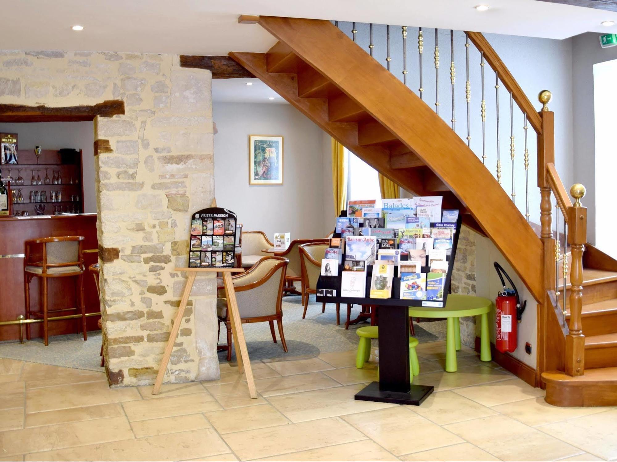 Logis Le Saint Nicolas Hotel Bar-sur-Aube